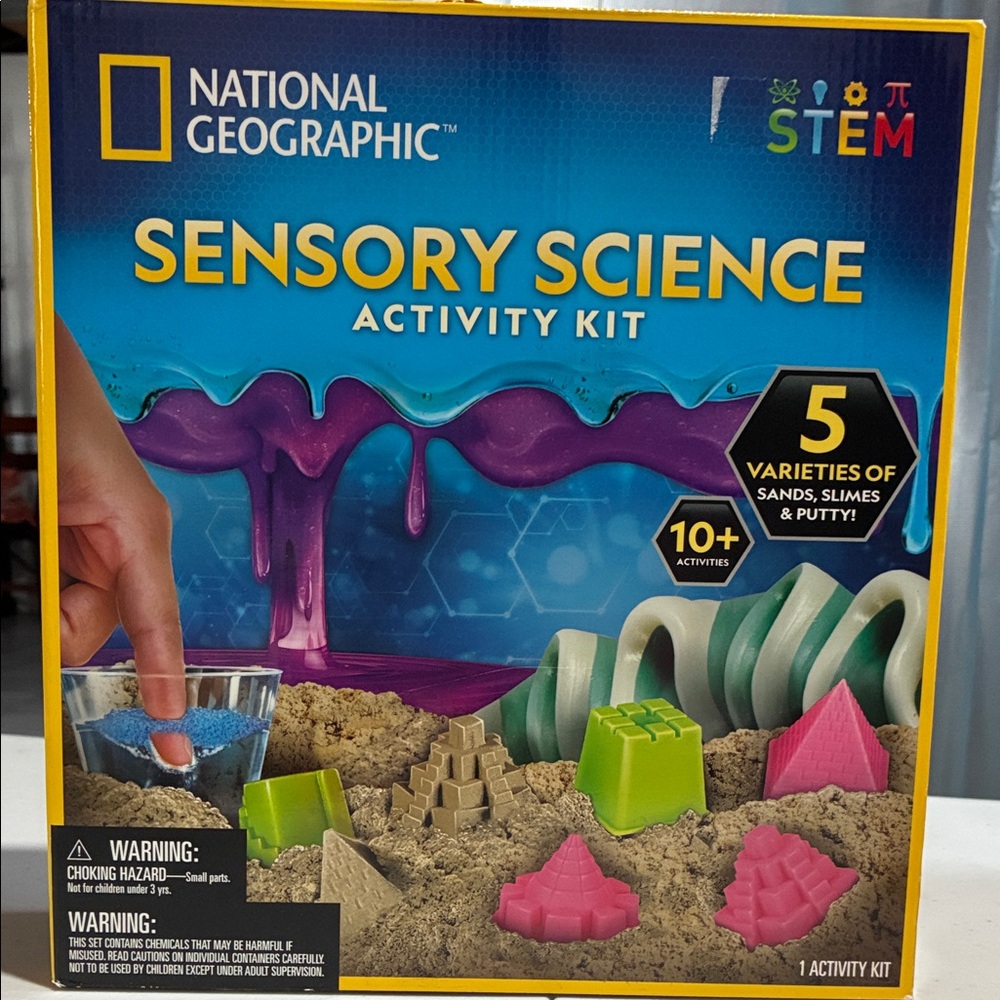 National Geographic Sensory Science Activity Kit - Blue, Purple, Green, Pink